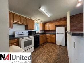 2802 Meek Ave in Sioux City, IA - Building Photo - Building Photo