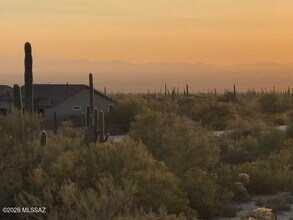 7291 W Secret Bluff Pass in Marana, AZ - Foto de edificio - Building Photo