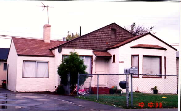 3455-3457 Hoover St in Redwood City, CA - Building Photo - Building Photo