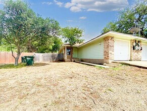 109 Hughson Ct in San Marcos, TX - Building Photo - Building Photo