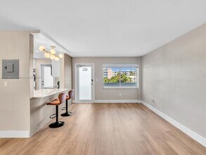 1030 9th St in Miami Beach, FL - Building Photo - Building Photo