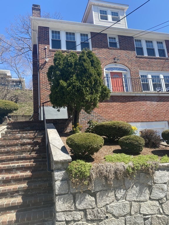 89 Westbourne Ter, Unit 1 in Brookline, MA - Building Photo - Building Photo