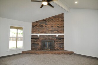 205 Juniper Dr in Arlington, TX - Building Photo - Building Photo