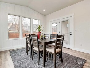 6631 S Kirra Way in Boise, ID - Building Photo - Building Photo