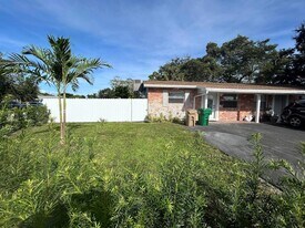 4350-4352 SW 62nd Ave in Davie, FL - Building Photo