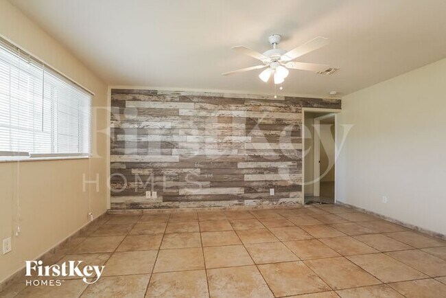 222 SE 26th St in Cape Coral, FL - Building Photo - Building Photo