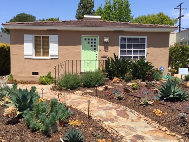 property at 2309 Pearl St