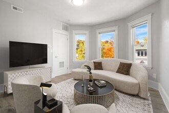 517 Washington St, Unit 2 in Boston, MA - Building Photo - Building Photo