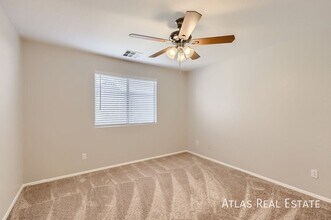 7926 S 67th Dr in Phoenix, AZ - Building Photo - Building Photo