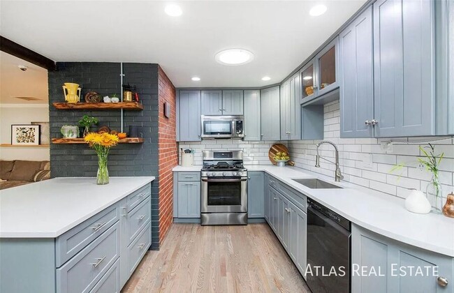7201 W Ellsworth Ave in Lakewood, CO - Building Photo - Building Photo