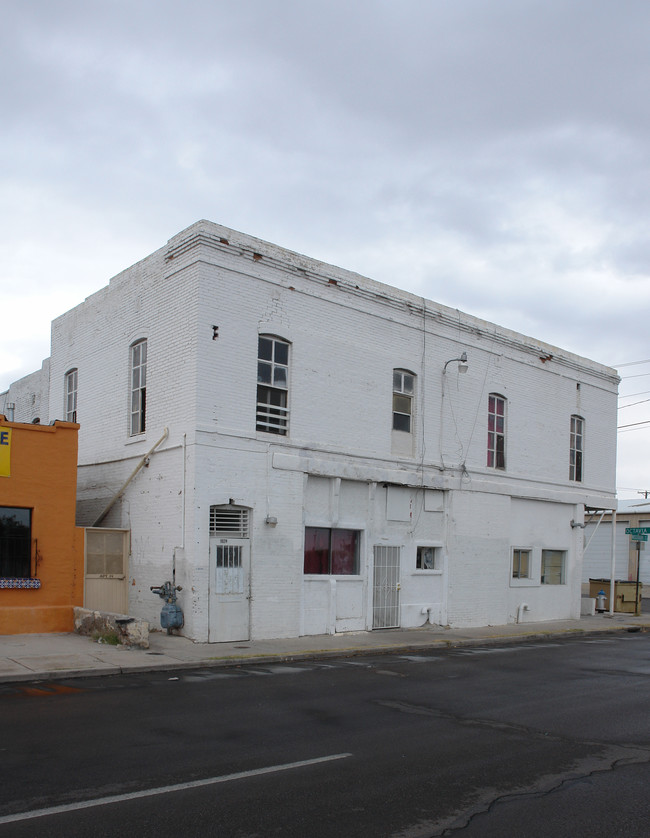 1029-1031 E Missouri Ave in El Paso, TX - Building Photo - Building Photo