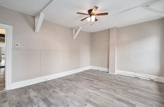 1815 Locust St in Pittsburgh, PA - Building Photo - Building Photo