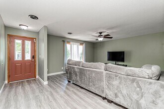 403 Shetland Cir in Ogden, KS - Building Photo - Building Photo