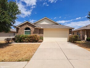 1208 Hawkeye Point Rd in Georgetown, TX - Foto de edificio - Building Photo