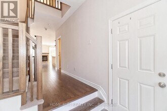 172 Larimar Cir in Ottawa, ON - Building Photo - Building Photo
