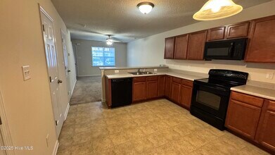 7003 Banister Loop in Jacksonville, NC - Building Photo - Building Photo