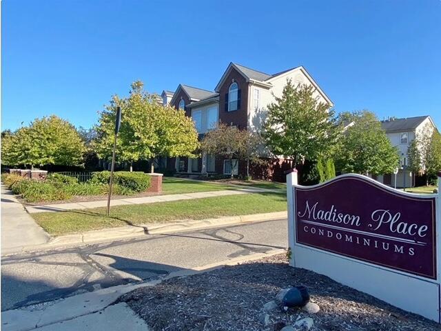 property at 3166 Promenade Cir