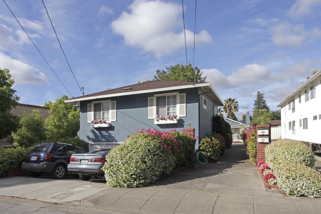 931-933 Crane St in Menlo Park, CA - Foto de edificio - Building Photo
