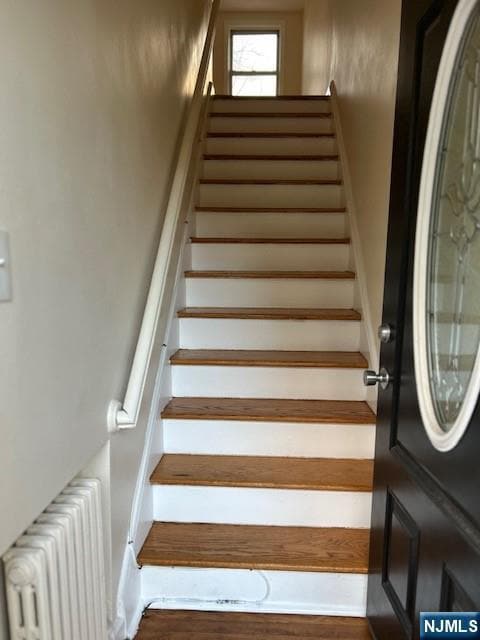 425 Ridge Rd in North Arlington, NJ - Foto de edificio - Building Photo