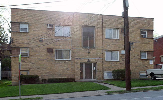 3520 Vine St in Cincinnati, OH - Building Photo - Building Photo