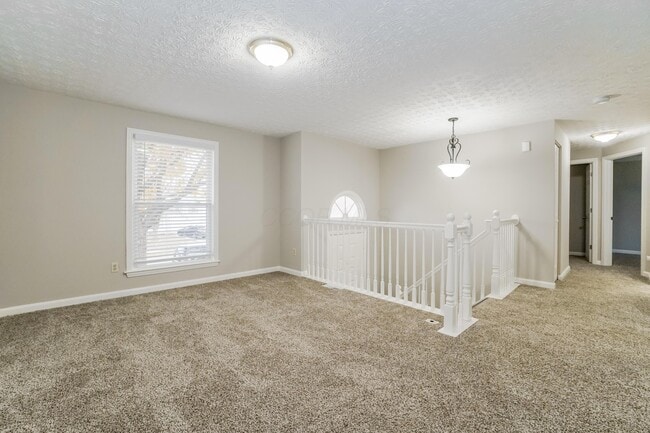 6976 Endsleigh Dr in Reynoldsburg, OH - Building Photo - Building Photo