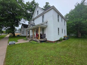 712 McDonough St in Eau Claire, WI - Building Photo - Building Photo