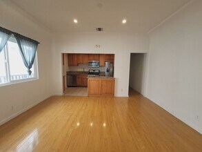 3933 Woolwine Dr in Los Angeles, CA - Building Photo - Building Photo