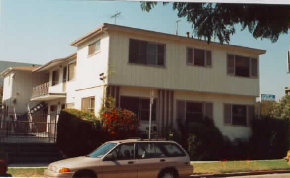 1803 Malcolm Ave in Los Angeles, CA - Building Photo