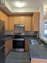 5532 Tenth Line W in Mississauga, ON - Building Photo - Building Photo