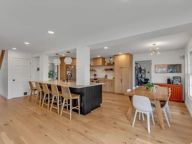 1304 Lawrence Ave in Lawrence, KS - Building Photo - Building Photo