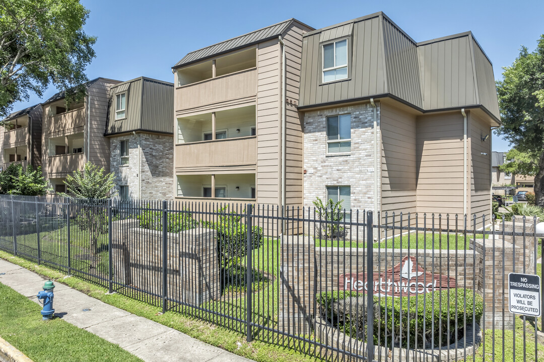 Hearthwood Condo in Houston, TX - Building Photo