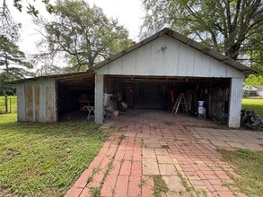 2300 Bowler Rd in Waller, TX - Building Photo - Building Photo