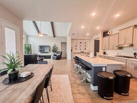 24914 Resort Pkwy in San Antonio, TX - Building Photo