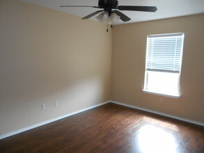 6710 Oakridge Ave in Lubbock, TX - Building Photo - Building Photo