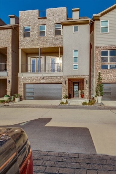 2609 La Altura Ln in Dallas, TX - Foto de edificio - Building Photo