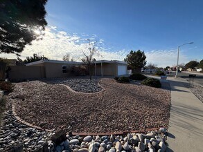 7210 Ticonderoga Rd NE in Albuquerque, NM - Building Photo - Building Photo