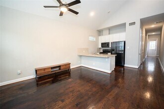 5411 Camaguey St in Houston, TX - Building Photo - Building Photo