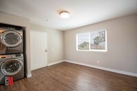 7740 Parkway Drive in La Mesa, CA - Building Photo - Interior Photo