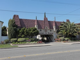 16133 Woodruff Ave in Bellflower, CA - Building Photo