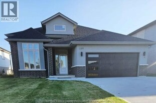 119 Kingsbridge Dr in Amherstburg, ON - Building Photo