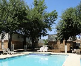 Fox Trail Apartments in Shreveport, LA - Foto de edificio - Building Photo