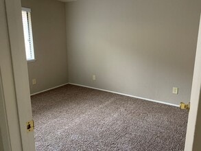 White Willow Glen Apartments in Sacramento, CA - Building Photo - Building Photo