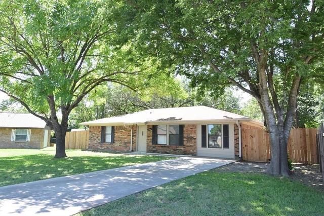 104 S Mary Alice Cir in Ltl Rvr Acad, TX - Building Photo