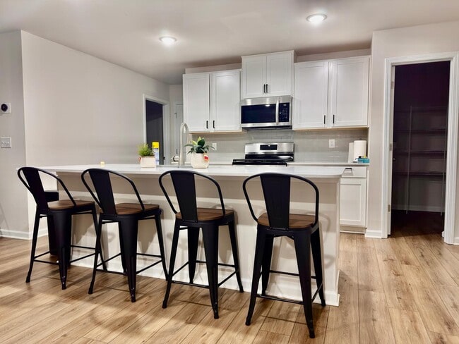 property at 10158 Chatham Run Ln