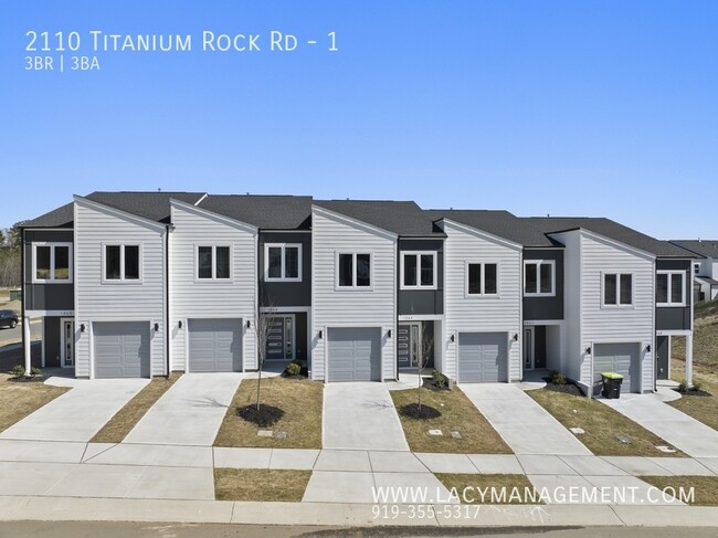 2110 Titanium Rock Rd in Durham, NC - Foto de edificio - Building Photo