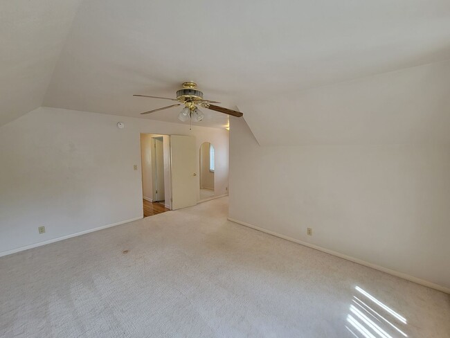 807 W 29th St in Cedar Falls, IA - Building Photo - Building Photo