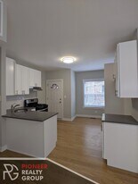 3523 N Broadway St, Unit 3525-1W in Chicago, IL - Building Photo