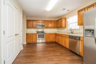 1127 Sunnycrest Ct in Murfreesboro, TN - Building Photo - Building Photo