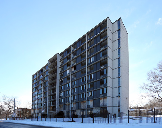 Ninety-Four Ten Hough in Cleveland, OH - Foto de edificio - Building Photo