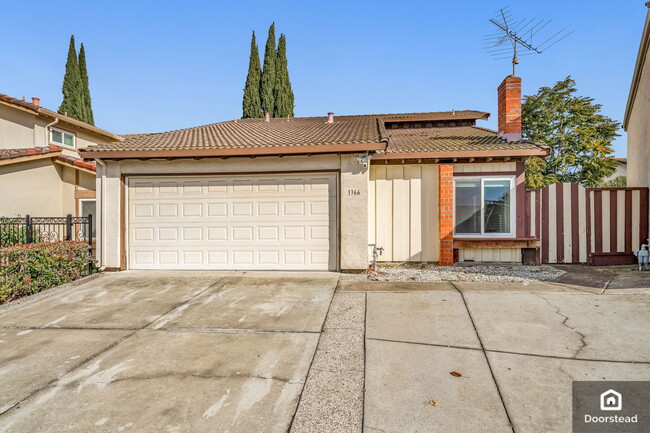 1366 Ferrel Ct in San Jose, CA - Foto de edificio - Building Photo